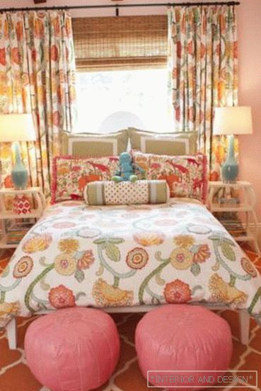 Спална соба во розови и виолетови нијанси - фото 4