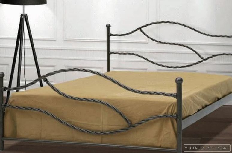 Фалсификуван кревет во внатрешноста 5