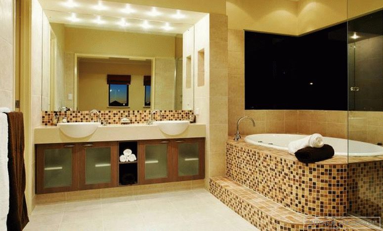 Фото со модерна бања за внатрешни работи