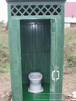 Тоалет во земјата