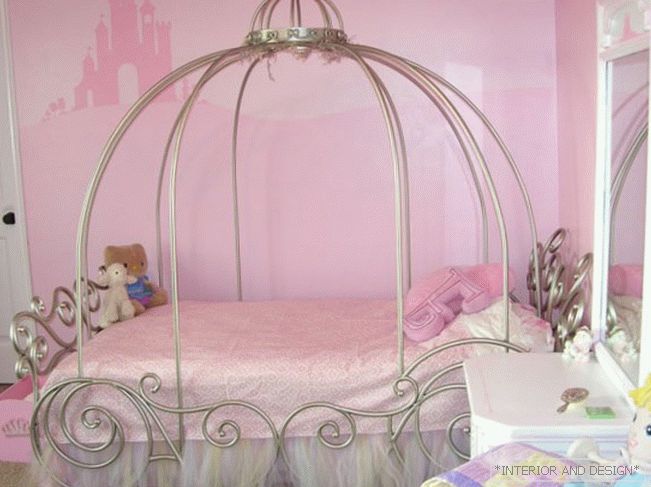Розова соба за девојка од 12 години
